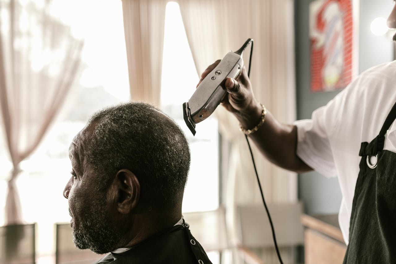 Barbering in Phoenix: Traditional Techniques vs. Modern Styles